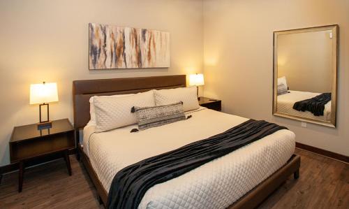 Downtown - Waterfront Apartamento | The Intrepid Rentals