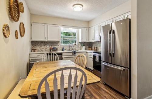 Stuart Casa | Coastal Comfort- 3BR House in Stuart City home