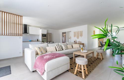 Lunel Casa | La Petite Camarguaise - Maison à 15min de la plage