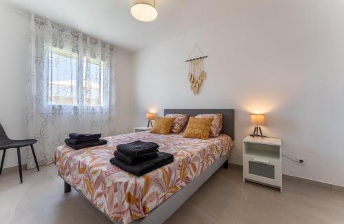 Lunel Casa | La Petite Camarguaise - Maison à 15min de la plage
