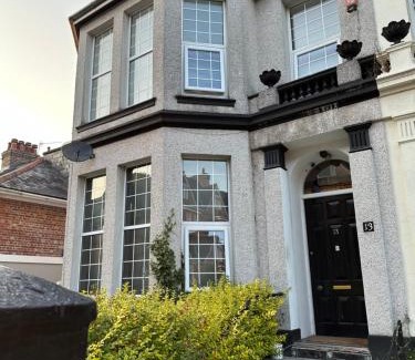 Plymouth Casa | Queens House