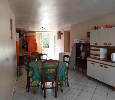 Arnay-le-Duc Casa | Les pivoines
