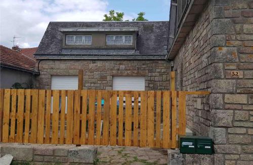 Hennebont Apartamento | Appartement T2 indépendant à 20 min des plages