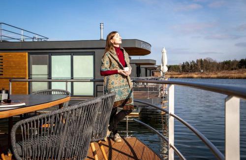 Klitten Alquiler De Eote | Hausboot Malibu Sunrise