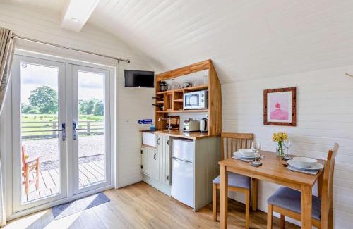 Wing Casa | 1 Bed in Brampton 56566