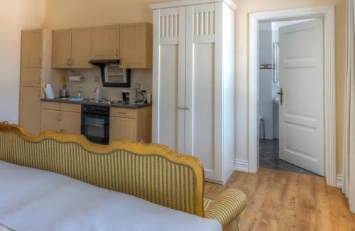 Vellahn Apartamento | Goldene Zeiten im Gutshaus Tüschow