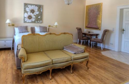 Vellahn Apartamento | Goldene Zeiten im Gutshaus Tüschow