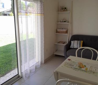 Saint-Seurin-sur-l'Isle Casa | Studio 43
