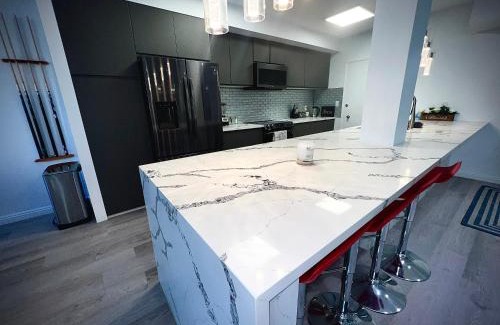 Hollywood Hills West Apartamento | Amazing Large 2 Bedroom West Hollywood Apartment