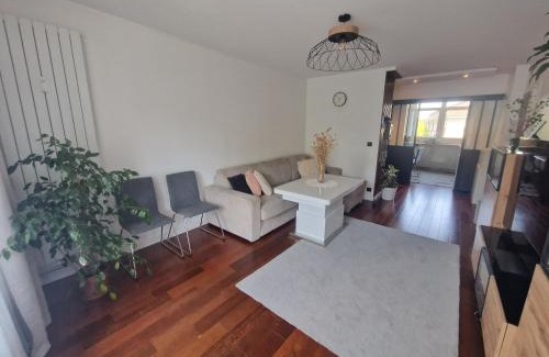Savigny-sur-Orge Apartamento | Appartement équipé, calme et lumineux avec Parking inclus