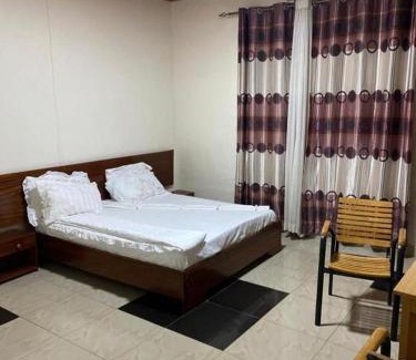 Kigali Cama Y Desayuno | Kigali Freedom Hotels