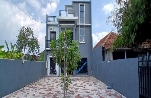 Depok Hotel | RedDoorz at Griya Athaya Maguwoharjo Yogyakarta
