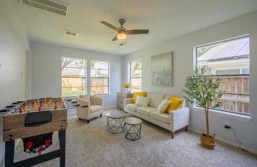 Riverside Terrace Casa | Spacious Modern House near Downtown & Medical Center