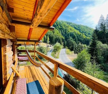 Maguri-Racatau Chalet De Esquí | Rustic Chalet in the mountains of Transylvania