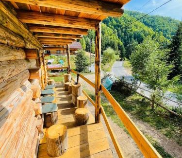 Maguri-Racatau Chalet De Esquí | Rustic Chalet in the mountains of Transylvania