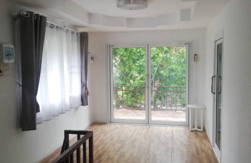 Nakhon Sawan Complejo | บ้านชอนตะวัน