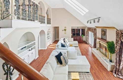 Andover Casa | Gated Mansion - Basketball Court Movie Theater Views