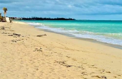 Discovery Bay Apartamento | Freeport Beach Condos