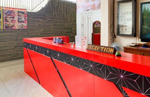 Bandar Lampung Hotel | RedDoorz Near Stasiun Tanjung Karang Lampung