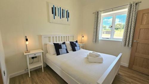 Market Drayton Casa | Pass the Keys Historic Barn Conversion- Your Countryside Retreat