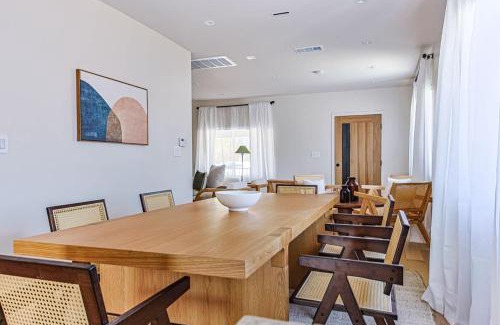 Los Angeles Casa | 4BD LA Villa with Jacuzzi Sauna and Outdoor Bliss