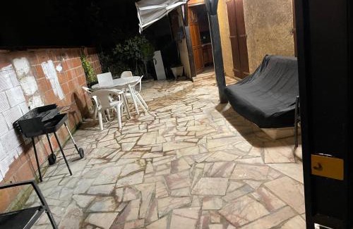 Bezons Casa | Izzy