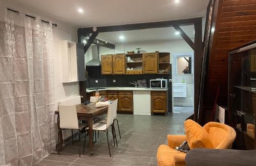 Bezons Casa | Izzy