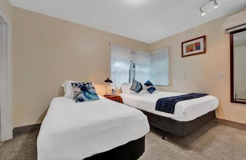 North Beach Apartamento | Hollywood Broadwalk, Beach Walk & Family Vacation