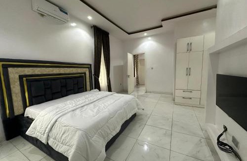 Ajah Casa | Blessed Rest Apartment