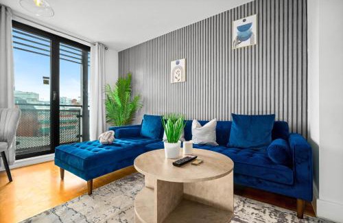 Theatreland Birmingham Apartamento | Stylish City Centre Apartment - Secure Parking - Balcony - Arcadian - Chinatown - 43A