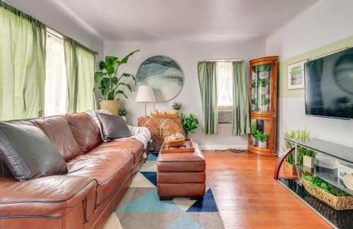Detroit Casa | Charming and Pet-Friendly Home in Detroit with Yard!