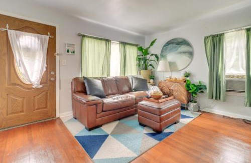 Detroit Casa | Charming and Pet-Friendly Home in Detroit with Yard!