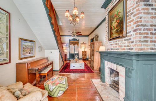 New Roads Casa | Whimsical New Roads Home Less Than 1 Mi to Main Street!