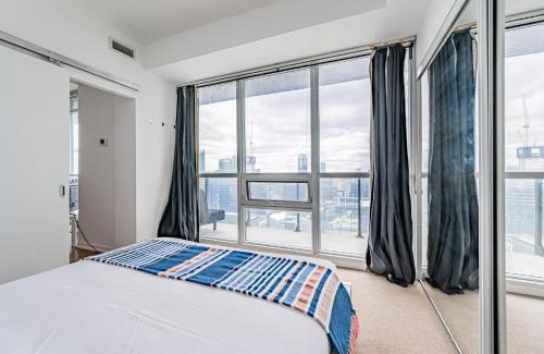 Downtown Toronto Hotel | Bremner Suites
