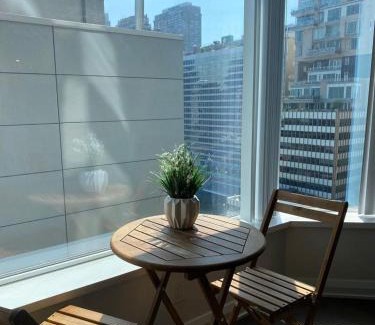 Bloor-Yorkville Hotel | Yorkville Apartments