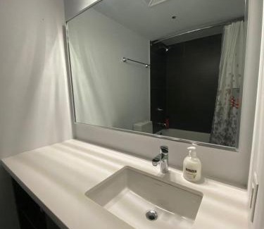 Bloor-Yorkville Hotel | Yorkville Apartments