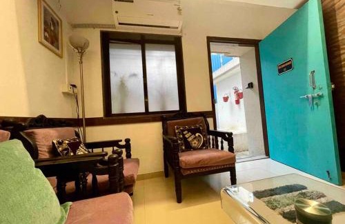 Pali Hill Apartamento | 2 Bedroom Apartment near Olives Bandra