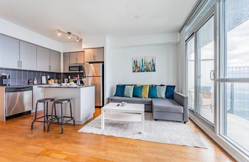 Downtown Toronto Hotel | Bremner Suites