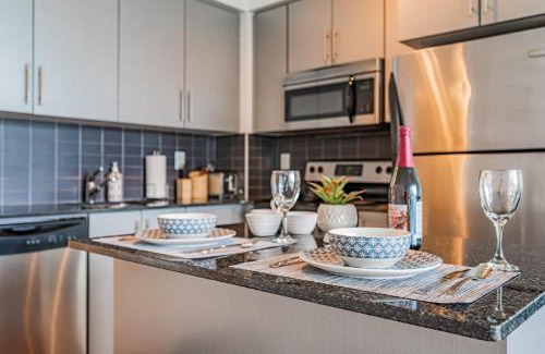 Downtown Toronto Hotel | Bremner Suites