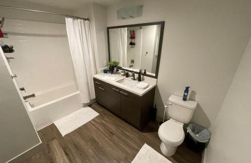 Irvine Business Complex Apartamento | High End Lux Condo in Irvine