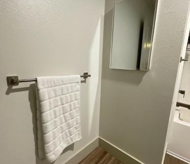 Irvine Business Complex Apartamento | High End Lux Condo in Irvine