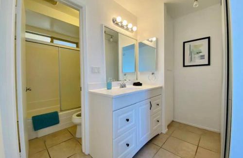 Ocean Beach Apartamento | Lovely Oceanfront Studio + Balcony (Olas)