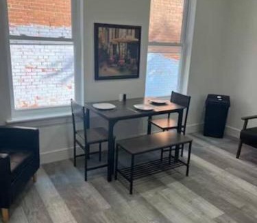 East Parkside Apartamento | Cozy and Affordable Apt\Sleeps 3\1717 Apt 4