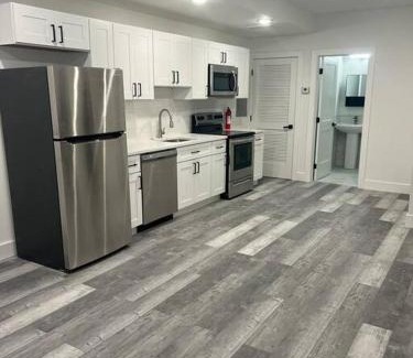 East Parkside Apartamento | Cozy Apt\ Sleeps 5 \ 1717 Apt 2