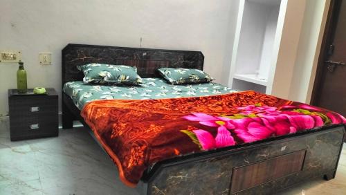 Sigra Casa | OYO MOON LIGHT