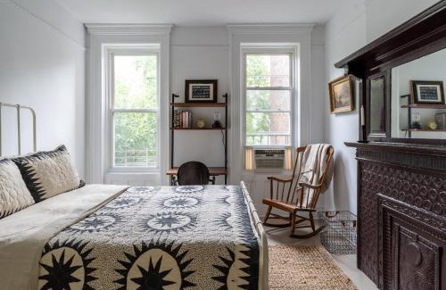 Bedford-Stuyvesant Casa | Lovely 2 Queen Bed Suite w Bath in Bed-Stuy, BK