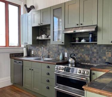 Low Casa | 1928 SchoolHouse w/ luxe pool and panoramic views