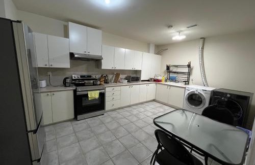 Thornhill Casa | Jimmy's house