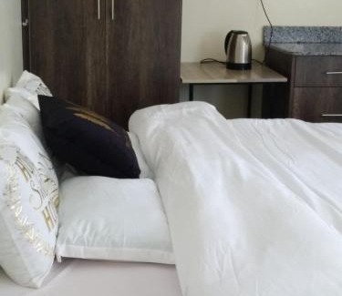 Kiambu Cama Y Desayuno | The Epic Ridge Studio Apartment