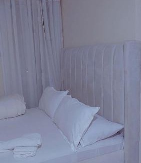 Manyimbo Apartamento | Enchanted stays- Tomorrowland studio apartment